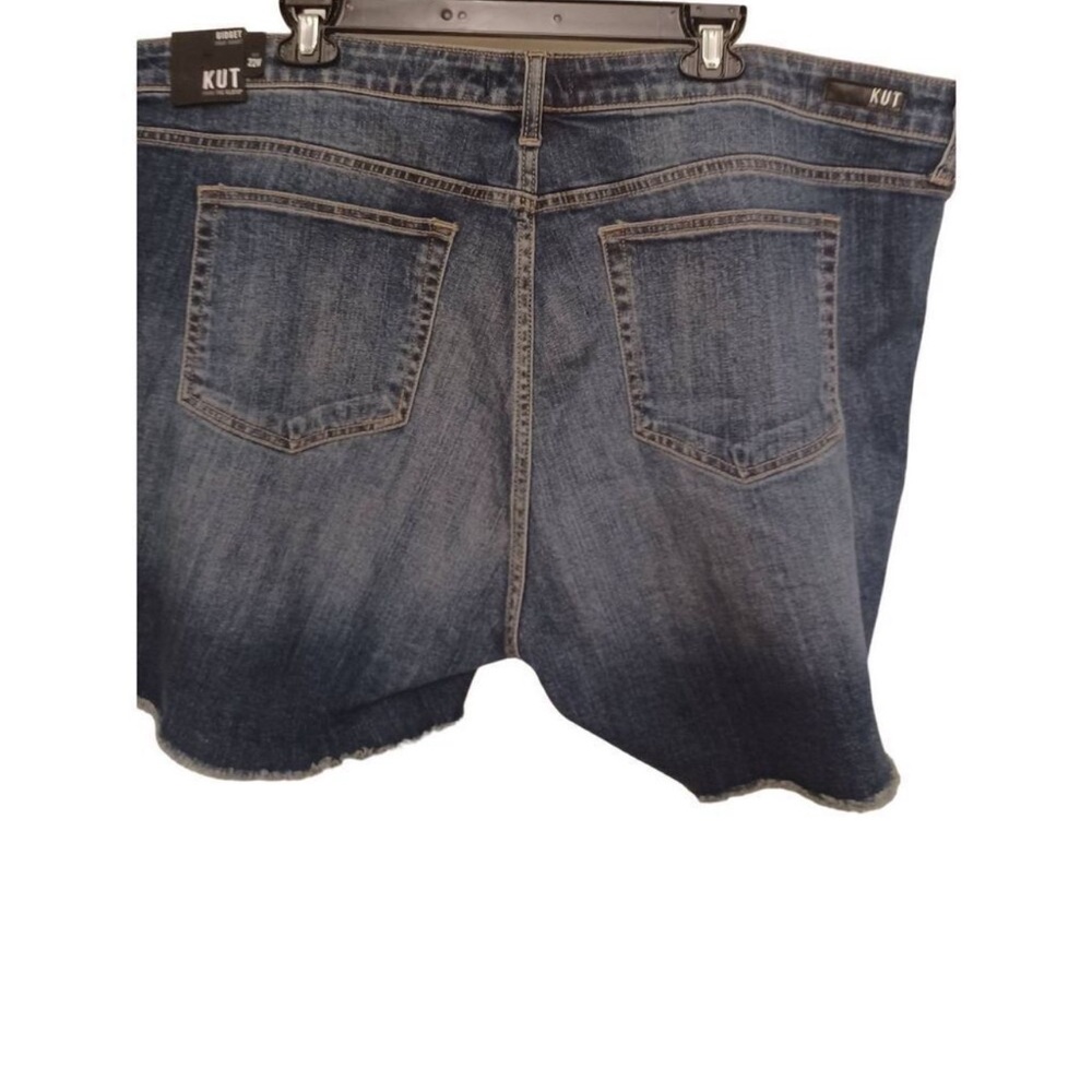 NWT KUT FROM THE KLOTH Shorts some fading SZ:,22W - Picture 2 of 6